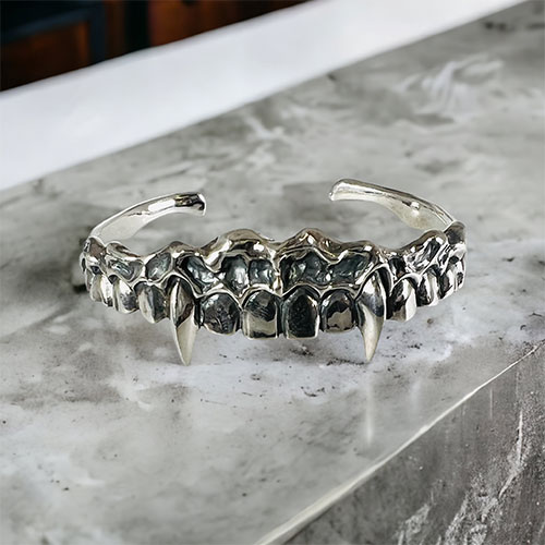 ≪Beautesque/ビュウテスク≫Vamp/シルバーバングル　