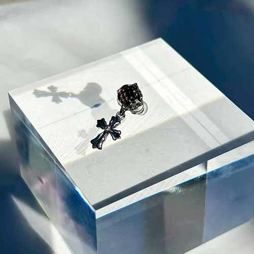 ≪アルテミスクラシック≫カテドラルクロスピアス/片耳分