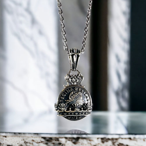 ≪Artemis Kings/アルテミスキングス≫幸せのクラウンコインペンダント AKP0143