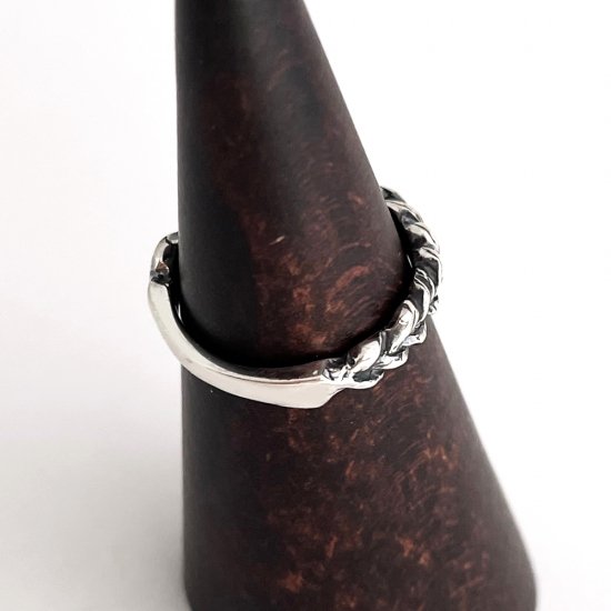 ≪Beautesque/ビュウテスク≫Shackles ring/シルバーリング