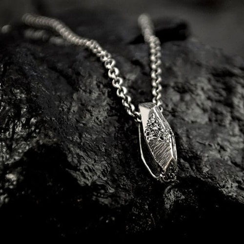 ≪DAgDART/ダグダート≫シルバーペンダント 「Scratch」 (メンズ)