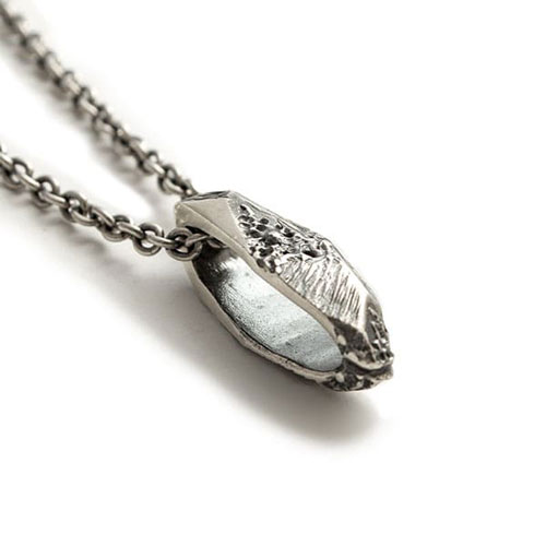 ≪DAgDART/ダグダート≫シルバーペンダント 「Scratch」 (メンズ)