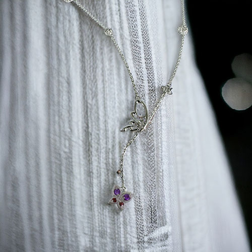 ≪Artemis Kings/アルテミスキングス≫バタフライラリエットペンダント(チェーン付き)