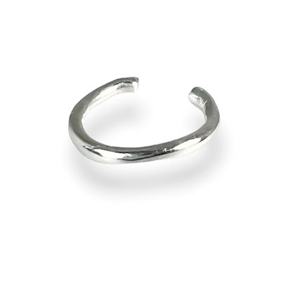 ≪SERASTINY -petit- / セラスティニー ペティ≫warp　イヤカフ　シルバー　SSP-3-SV