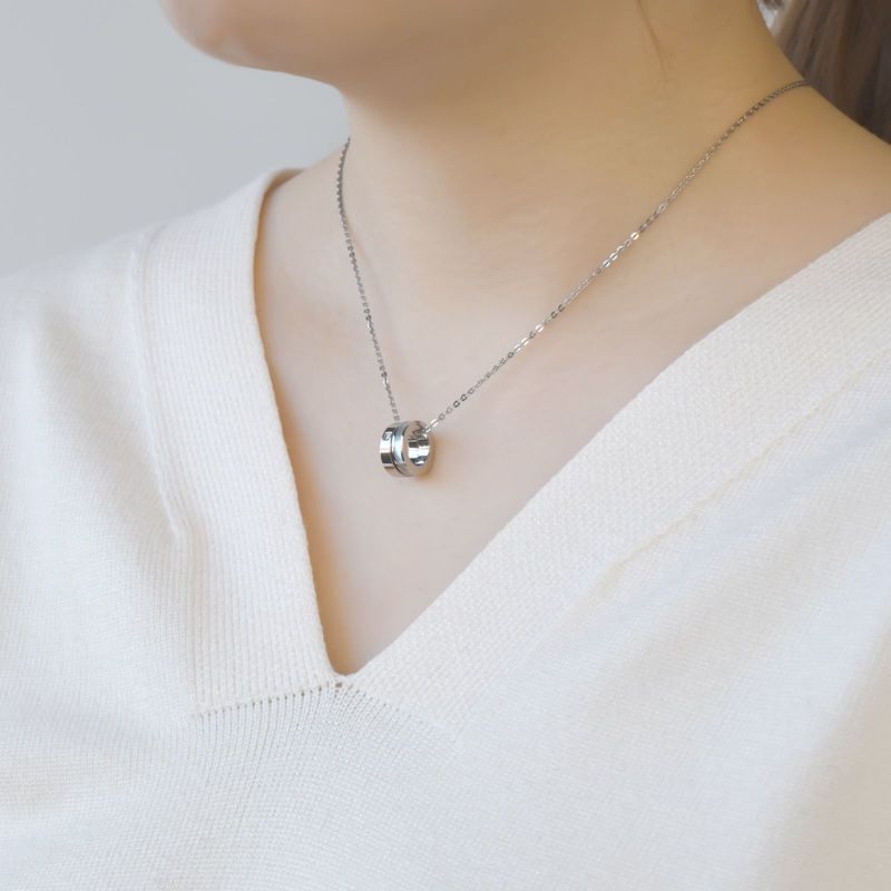 ≪white clover/ホワイトクローバー≫ペアネックレス ステンレス