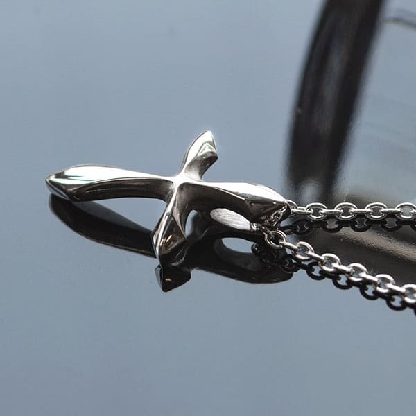 ≪DAgDART/ダグダート≫【レディス】クロス 十字架 シルバーペンダント