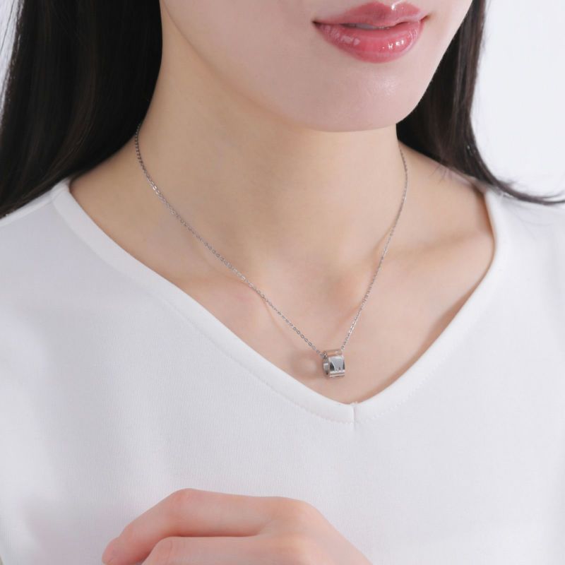 ≪white clover/ホワイトクローバー≫ペアネックレス ステンレス