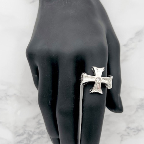 ≪Mad Graffiti/マッドグラフィティ≫アブソリュート クロス”M”リング ホワイト