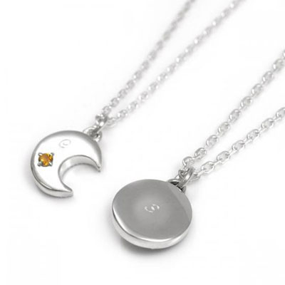 ≪DAgDART/ダグダート≫【ペア】名入れ刻印&選べる誕生石　月×星 シルバーペアペンダント /DT-496+497　刻印可能