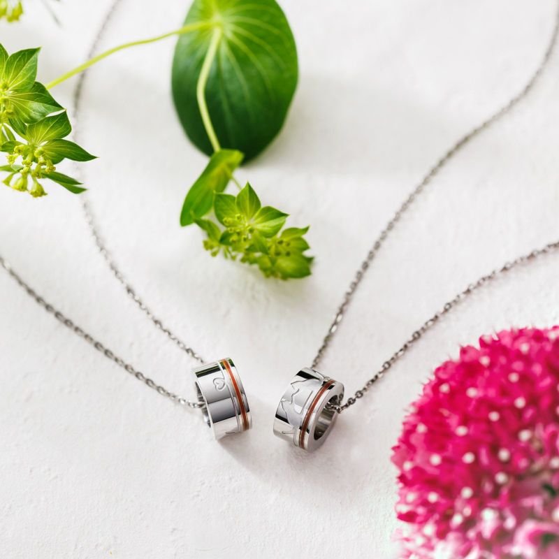 ≪white clover/ホワイトクローバー≫ペアネックレス ステンレス