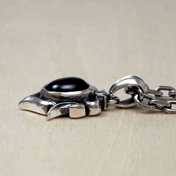 ≪DAgDART/ダグダート≫【ARCO FRECCIA】花冠モチーフ ダイオプサイト×シルバーペンダント 