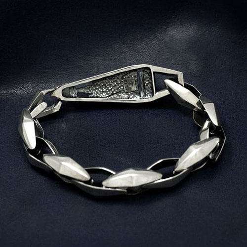 ≪DAgDART/ダグダート≫【D.four -閃光-】キュービックジルコニア×シルバーブレスレット 