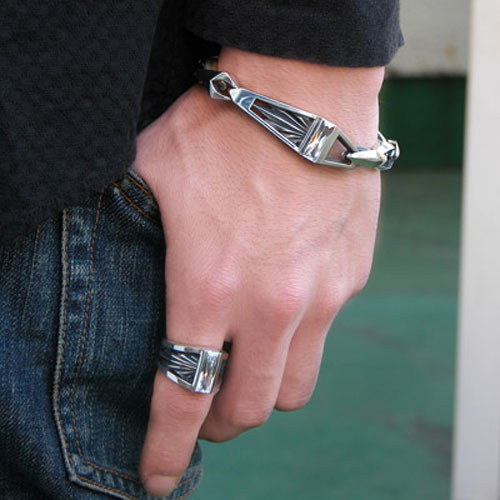 ≪DAgDART/ダグダート≫【D.four -閃光-】キュービックジルコニア×シルバーブレスレット 