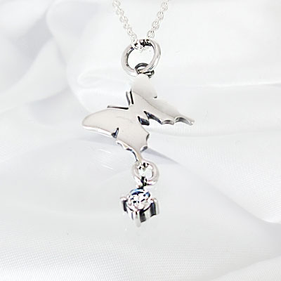 ≪Ageha≫蝶とストーンのペンダントトップ