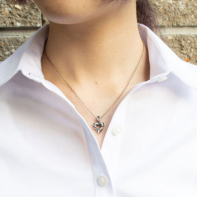 ≪DAgDART/ダグダート≫名入れハートシルバーペンダント(レディース) 