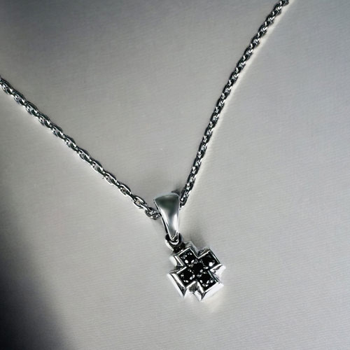 ≪FatimaDesign/ファティマデザイン≫セイントクロス・チャームペンダントBK (チェーン付)