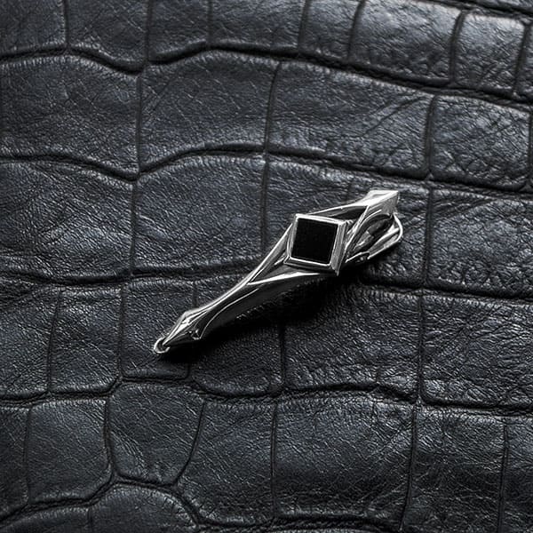 ≪DAgDART/ダグダート≫【Glass】オニキス×シルバーネクタイピン