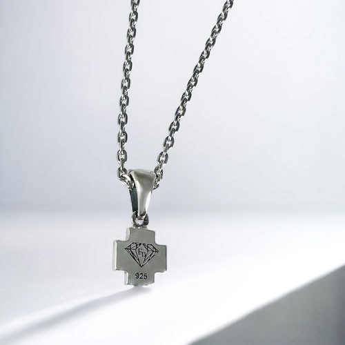 ≪FatimaDesign/ファティマデザイン≫セイントクロス・チャームペンダントWH (チェーン付)