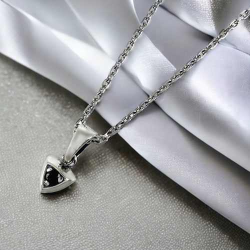 ≪FatimaDesign/ファティマデザイン≫デルタ・チャームペンダント ブラック(チェーン付)