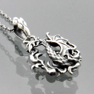 ナツ・ドラグニルモデル ストール&ストールピン FAIRY TAIL 新品未使用 ナツ・ドラグニルモデル ストール&ストールピン FAIRY TAIL