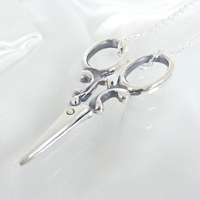 ≪Beautesque/ビュウテスク≫ Fate Scissors はさみのペンダント
