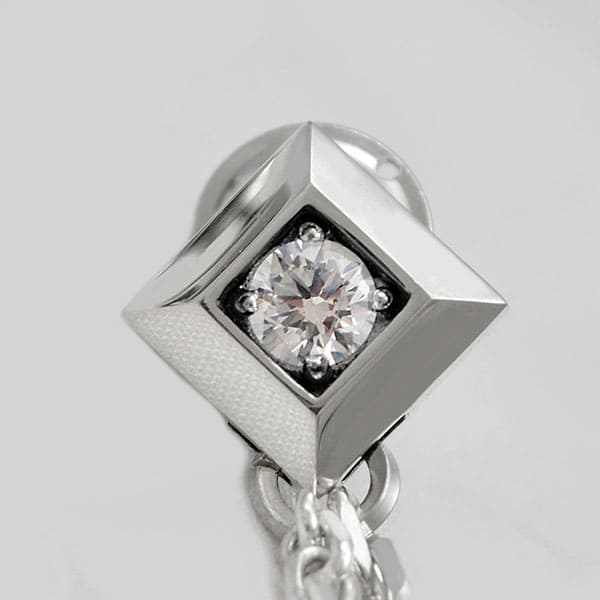 ≪DAgDART/ダグダート≫【Glass】キュービックジルコニア×シルバーチェーンラペルピン