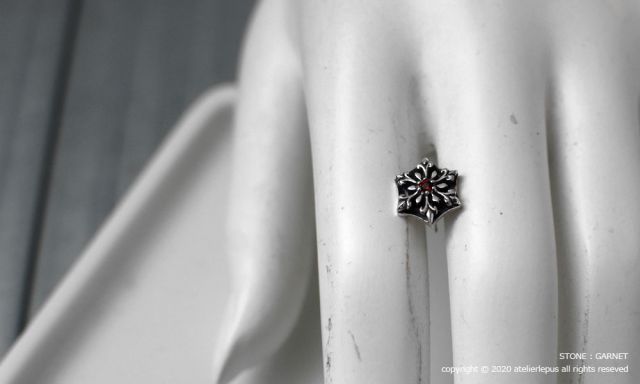 ≪cooldust≫- snow shadow pierce -