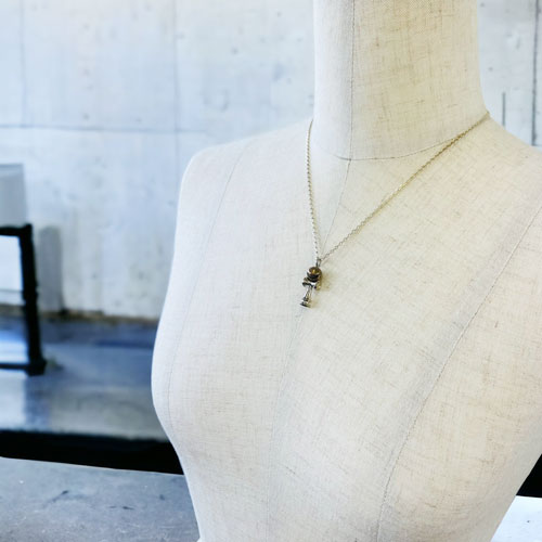 ≪PennyBlack/ペニーブラック≫けん玉 ブラス×シルバーペンダント