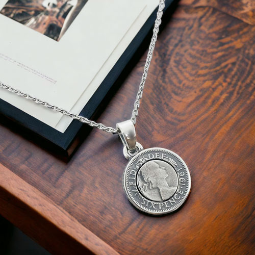 ≪AQUA SILVER/アクアシルバー≫幸せのシックスペンスコイン・リボルブネックレス