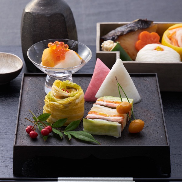 【送料込・12/29・30お届けの限定便】若菜の贅沢おせちセット(充実8点）＜GS1＞