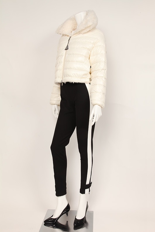 売り切れ必至 モンクレール春ダウン ダウンジャケット