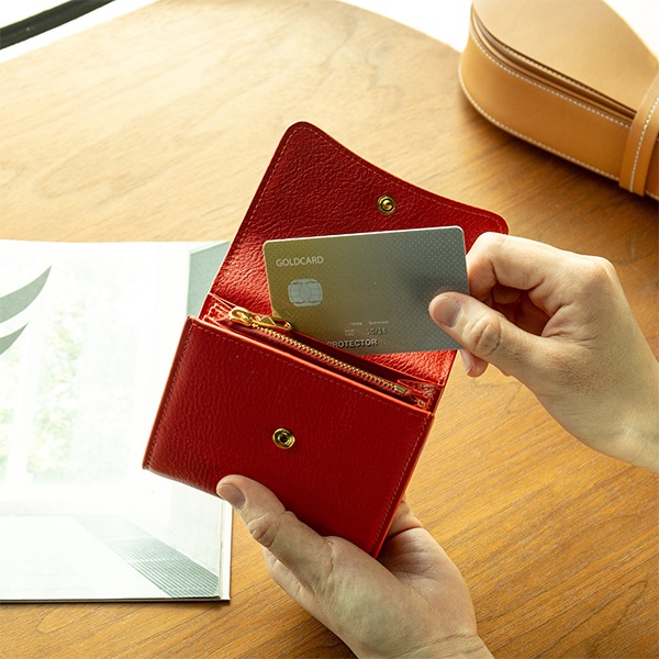 【IL BISONTE】イルビゾンテ 二つ折り ミニ財布 SBW005 楽天市場】イルビゾンテ IL BISONTE 二つ折り財布 コンパクト