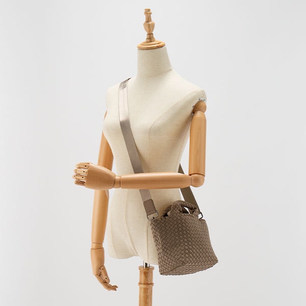 �ʥ��ǥ� NAGHEDI �ȡ��ȥХå� ��ǥ����� �Хå� Petit������ ����ȥС��� SN03011LD St. Barths Petit Tote Solid �ץ� ���������Хå� ���ݤ� �������Хå� �ϥ�ɥХå� �� ��å��� ���� �ץ쥼���