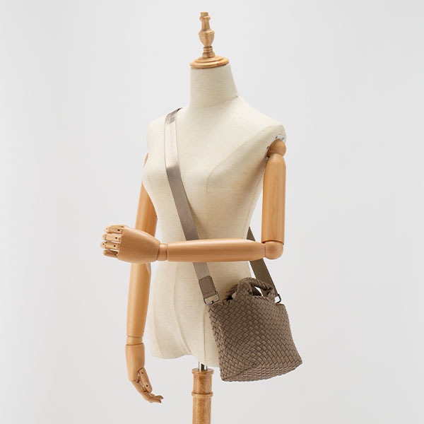 �ʥ��ǥ� NAGHEDI �ȡ��ȥХå� ��ǥ����� �Хå� S������ ����ȥС��� SN03012LD St. Barths Small Tote Solid ���������Хå� ���ݤ� �������Хå� �ϥ�ɥХå� ��å��� ���� �ץ쥼��� ��