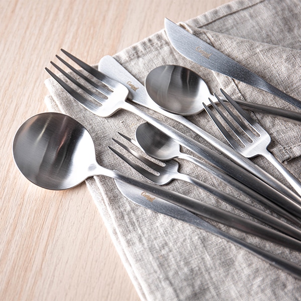 Cutipol �����ݡ��� MOON MATT �ࡼ��ޥå� Dinner knife �ǥ��ʡ��ʥ��� Silver ����С� ���ȥ�꡼ MO03F ������ ��