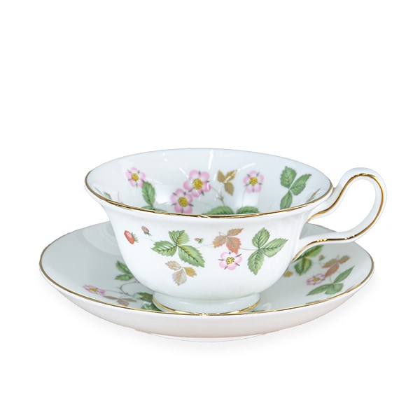 �����å����å� WEDGWOOD �ƥ������å�&�������� �磻��ɥ��ȥ��٥꡼ ����Ȣ���� �ƥ������å� �����ҡ����å� ���� ���� ���� ���ȥ�꡼ ���å��� ������� �֥��� 1053287 Wild Strawberry TEACUP & SAUCER ��