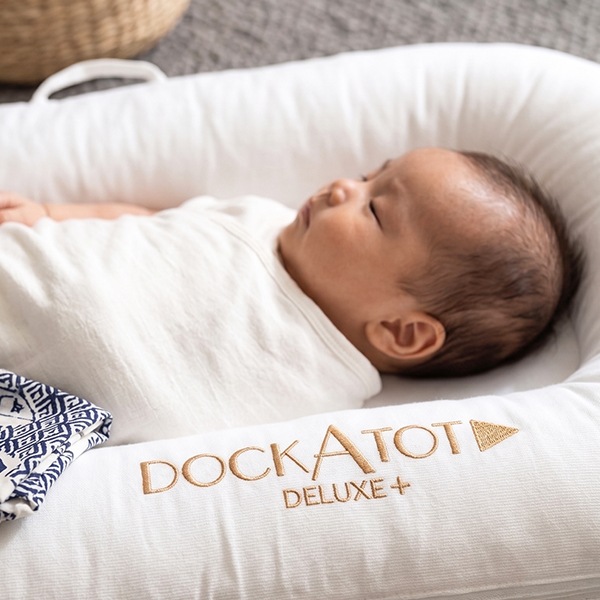 ドッカトット DockATot デラックス 0～8ヵ月 ベビーベッド 添い寝