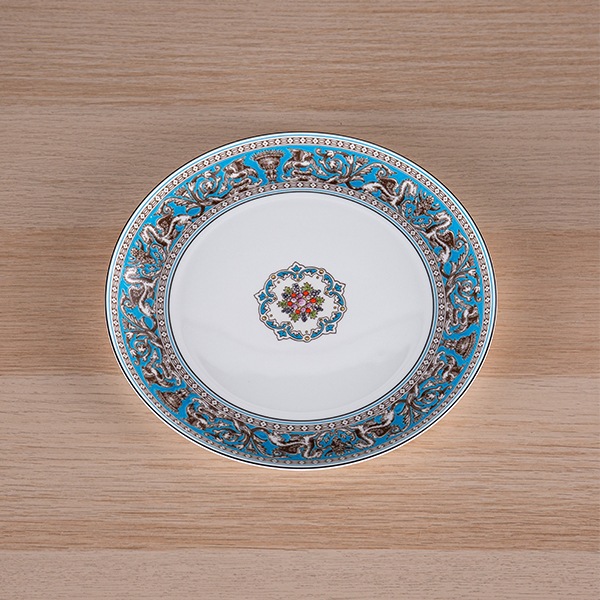 �����å����å� WEDGWOOD �����ץץ졼�� �ե����ƥ����󥿡������� ���� �� �绮 ���� �ݻ� �ץ졼�� ���å��� ������� �֥��� 40032770 Florentine Turquoise COUPED PLATE ��