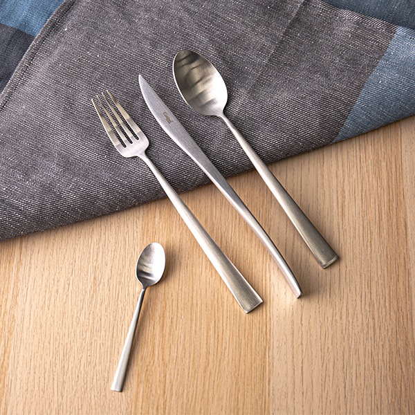 Cutipol �����ݡ��� DUNA BRUSHED �ǥ�ʥ֥�å���� Table spoon �ơ��֥륹�ס��� Silver ����С� ���ȥ�꡼ �ǥ��ʡ����ס��� 5609881390306 DU05F ������ ��