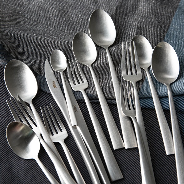 Cutipol �����ݡ��� DUNA BRUSHED �ǥ�ʥ֥�å���� Table spoon �ơ��֥륹�ס��� Silver ����С� ���ȥ�꡼ �ǥ��ʡ����ס��� 5609881390306 DU05F ������ ��