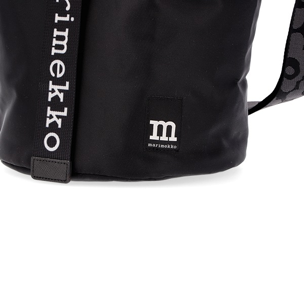 �ޥ��å� Marimekko ���������Хå� Wear all day solid ����å� �Хå� �Ф�ݤ� ���ݤ� �֥�å� ��ǥ����� ����ץ� ������� ��� 091271-009 black ��