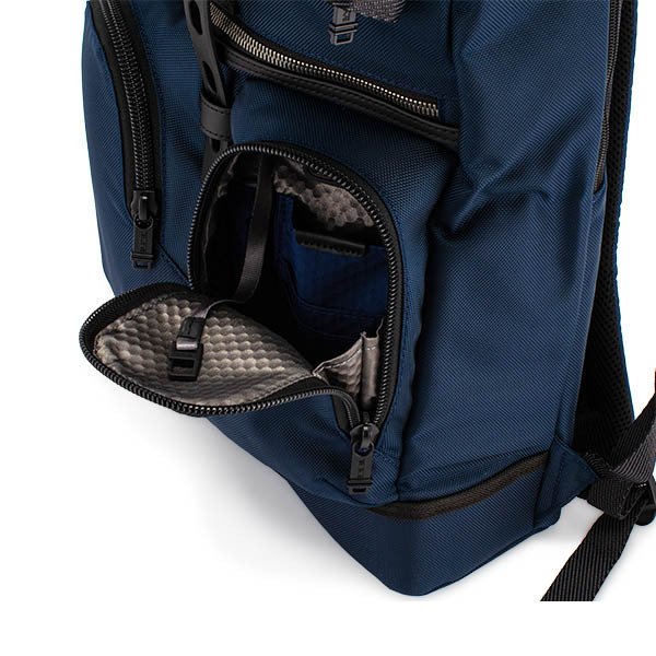 【美品】Tumi Alpha Blavo ランス　ネイビー TUMI]ALPHA BRAVO 「サーヴェイランス」フラップ・バックパック