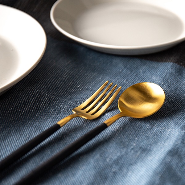 �����ݡ��� Cutipol GOA ���� �ǥ����ȥ��ס��� �֥�å��ߥ������ Dessert spoon Black ���ȥ�꡼ GO08G ������ ��