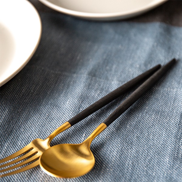 �����ݡ��� Cutipol GOA ���� �ǥ����ȥ��ס��� �֥�å��ߥ������ Dessert spoon Black ���ȥ�꡼ GO08G ������ ��