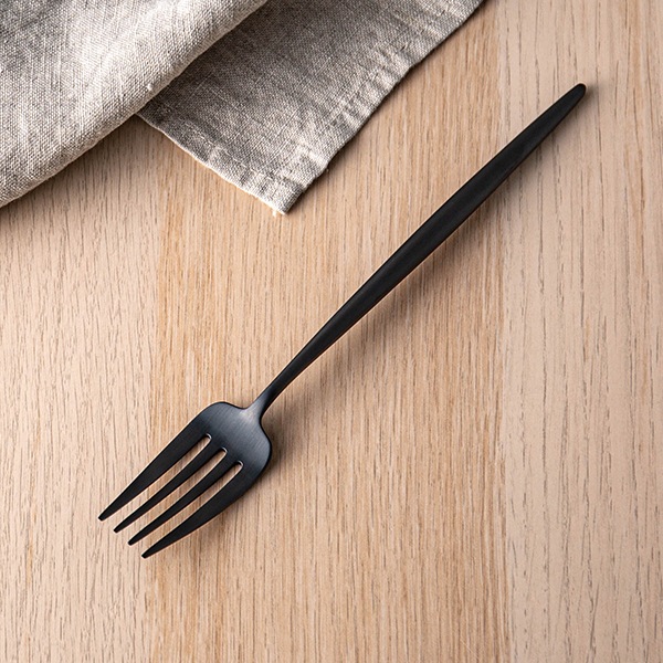 Cutipol �����ݡ��� MOON MATT BLACK �ࡼ��ޥåȥ֥�å� Dinner fork �ǥ��ʡ��ե����� Black �֥�å� ���ȥ�꡼ MO04BLF ������ ��