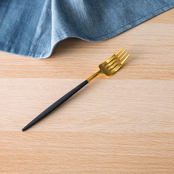 �����ݡ��� Cutipol GOA ���� �ǥ��ʡ��ե����� �֥�å��ߥ������ Dinner fork Black ���ȥ�꡼ ������ ��