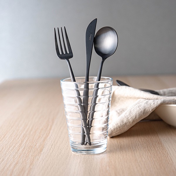 Cutipol �����ݡ��� MOON MATT BLACK �ࡼ��ޥåȥ֥�å� Dessert fork �ǥ����ȥե����� Black �֥�å� ���ȥ�꡼ MO07BLF ������ ��