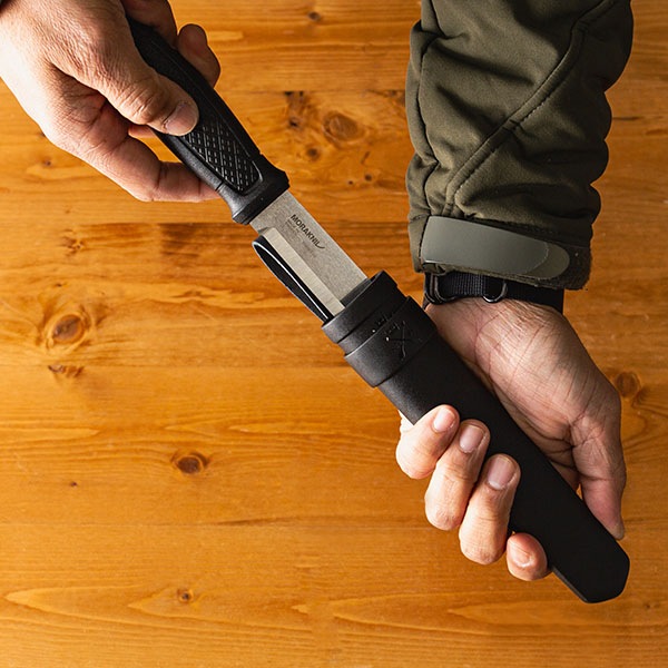 モーラナイフ Morakniv キャンプナイフ アウトドアナイフ ガーバーグ