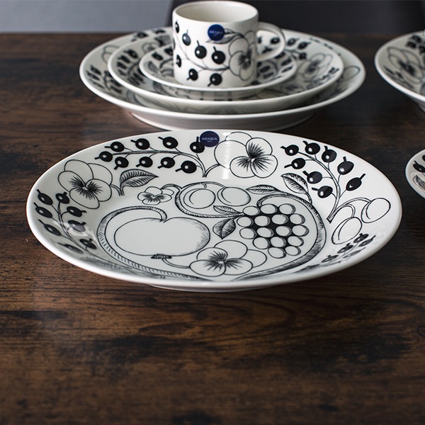 ����ӥ� Arabia �� �ץ졼�� �滮 25cm �ѥ�ƥ��å� 1005394 �֥�å� & �ۥ磻�� Paratiisi Plate Oval Black & White �ݻ� ����� �����ӥ󥰥ץ졼�� ���� ���� �̲� ������� ���襤�� ���å��� ��