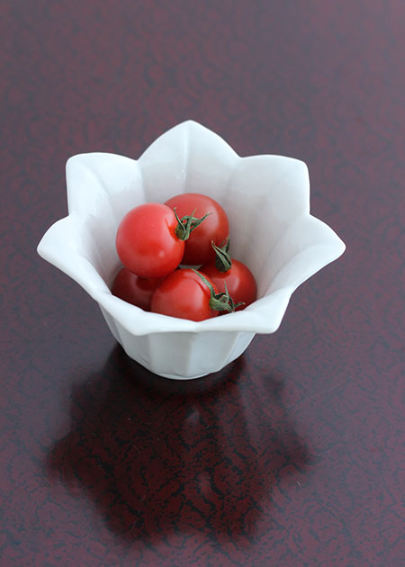 海野裕 花形小鉢（白磁しのぎ）｜九谷焼のうつわ｜和食器通販 じろや